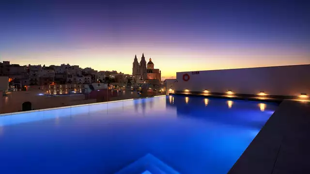 Viaje bajo el sol del pintoresco pueblo de Mellieha, en Malta (desde 3 noches)
