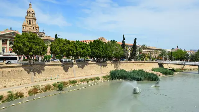 Romantisme en junior suite avec bain hydromassant à Murcie