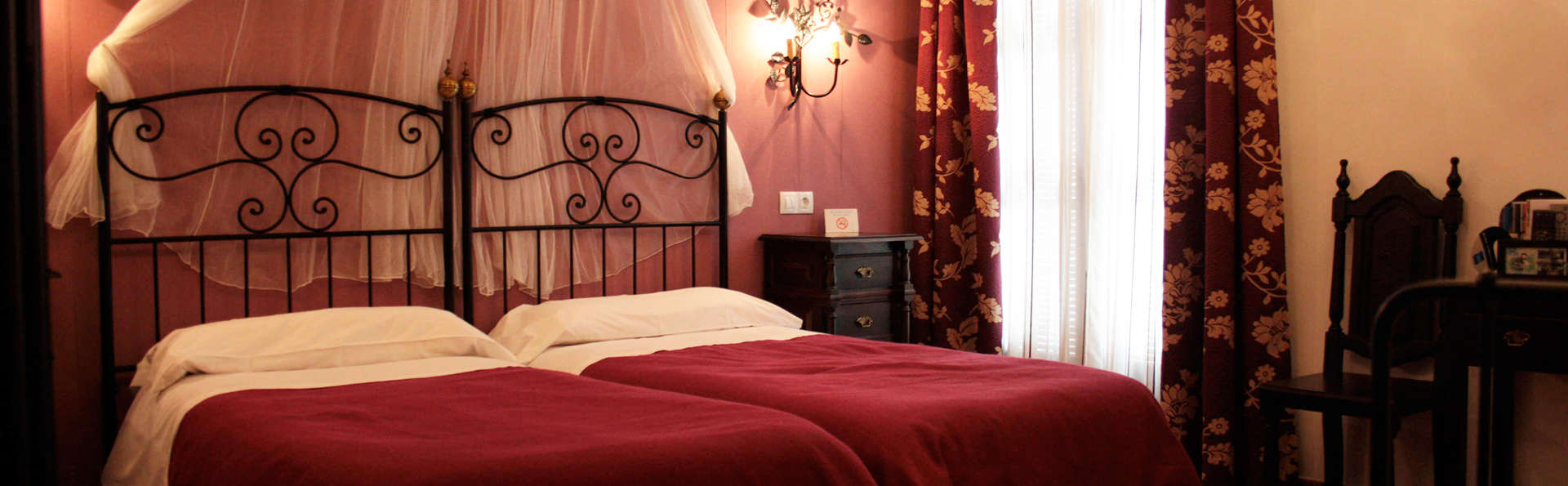 Hacienda Olontigi - EDIT_room1.jpg