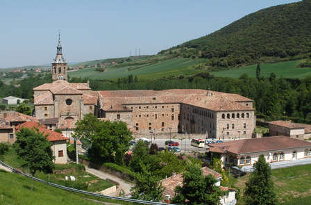 Découvrez La Rioja en vous logeant au monastère de Yuso et visitez une bodega de La Rioja Alta