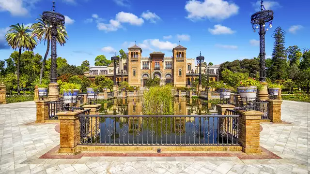 Disfruta de Sevilla con visita al Alcázar incluido