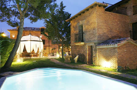 Escapade romantique près de Logroño dans un palais du XVIIe siècle avec visite d'un vignoble