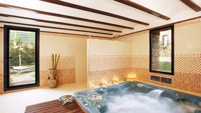 Luxe en charme met een bubbelbad in een gerenoveerd herenhuis in La Rioja