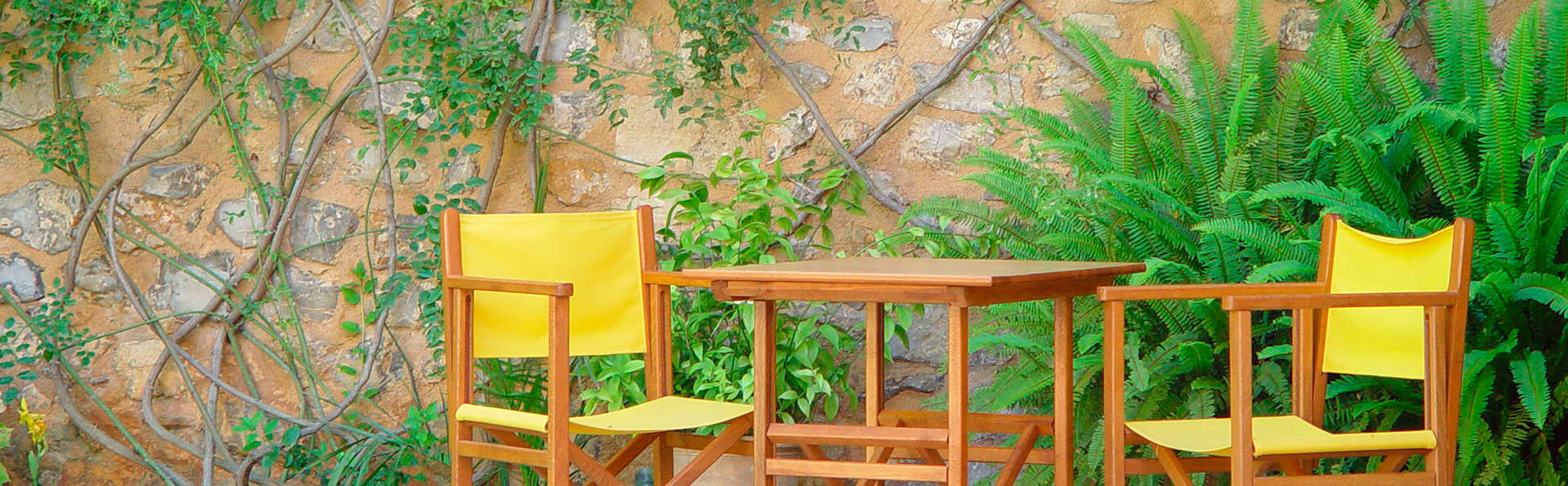 Hotel Can Moragues - EDIT_terrace1.jpg