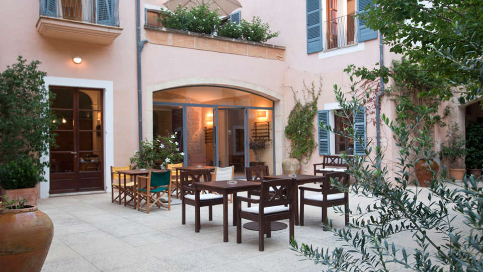 Hotel Can Moragues - EDIT_terrace.jpg