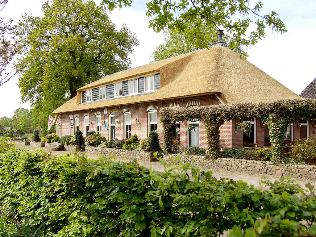 Détendez-vous dans un hôtel de campagne situé dans la magnifique campagne de Drenthe. - 4* - 1