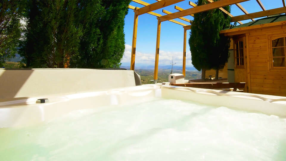 Escapada relax sesion de spa privado con increibles vistas a la Sierra de las Nieves
