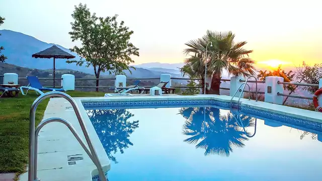Romantisme dans une Suite Junior avec accès privé au SPA et dîner gastronomique