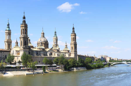 Romantisch verblijf met cava en chocolade in het hartje van Zaragoza