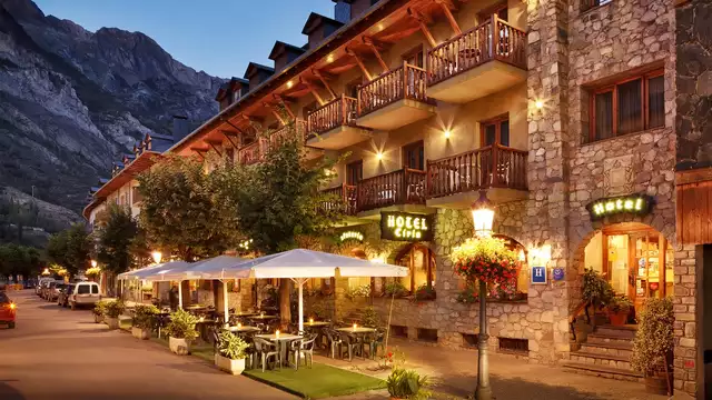 Profitez de votre séjour pour découvrir le vin Somontano à Benasque
