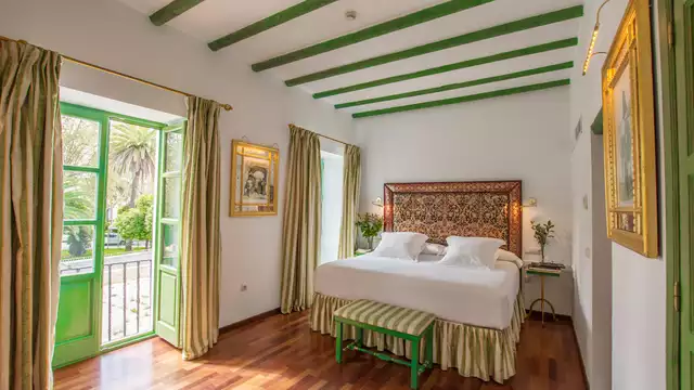 Escapada romántica con bañera hidromasaje al lado de la Mezquita de Córdoba