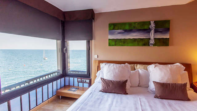 Escapada romántica en primera línea de mar con visita a museo impresionista en un 4* en Sitges