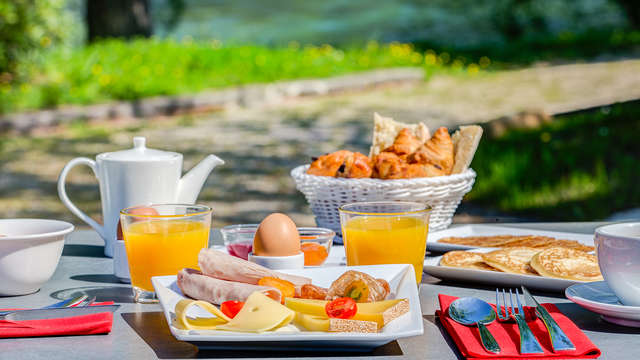 Le Domaine de la Petite Isle - Luberon 4* - L'Isle sur la ...