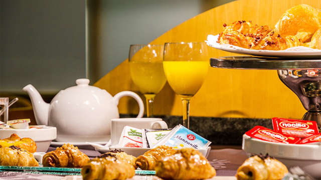 Petit déjeuner pour 2 adultes