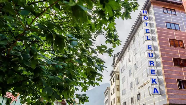 Week-end à Escaldes avec petit-déjeuner inclus et circuit Caldea pour deux