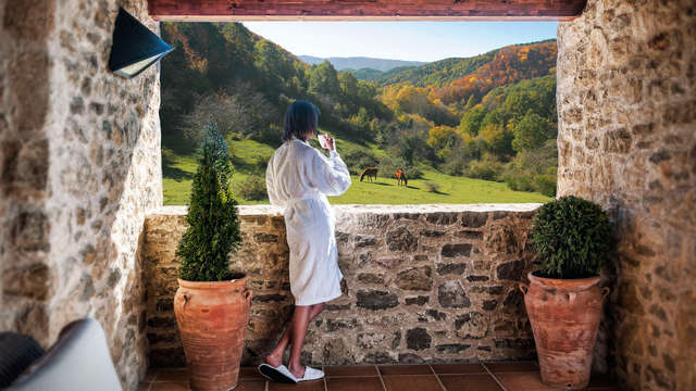 Exclusivo: Intimidad en un paraje natural ídilico en la Garrotxa