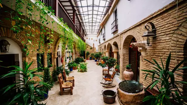 Escapada Romántica en Córdoba junto a la famosa Mezquita