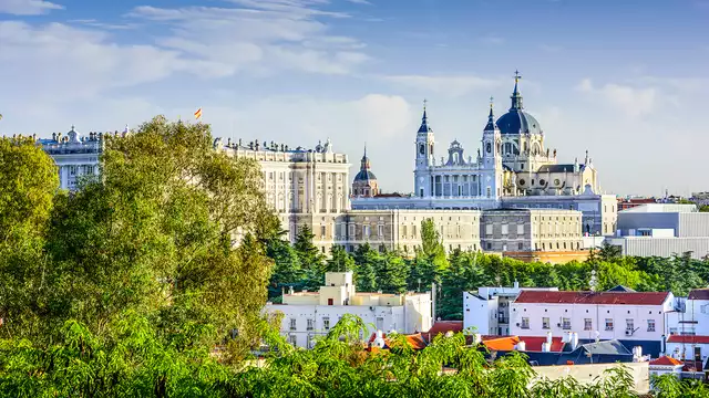 Para Regalar: habitación deluxe, cena, spa, masaje y mucho más en la Puerta de Alcalá