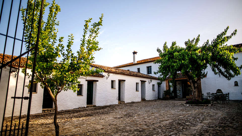 Hotel El Horcajo - Edit_Front6.jpg