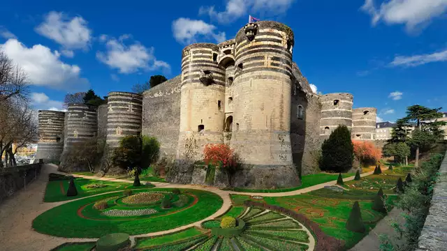 Estancia romántica en un 4 estrellas en el corazón de Angers