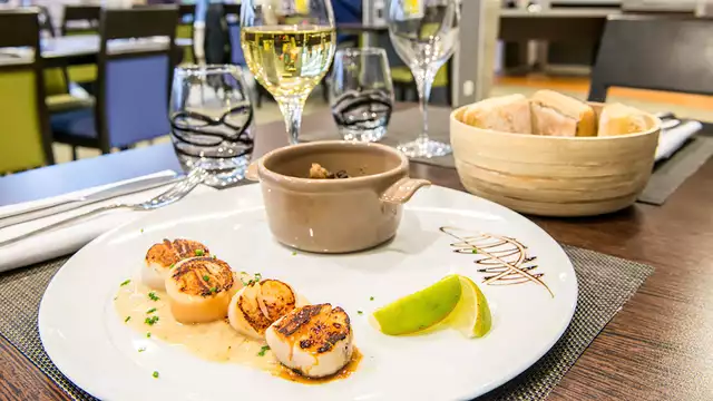 Goditi un soggiorno con cena a Le Mans
