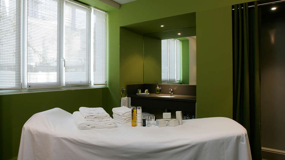 Sejour en suite avec champagne hammam et massage au c ur de Cannes