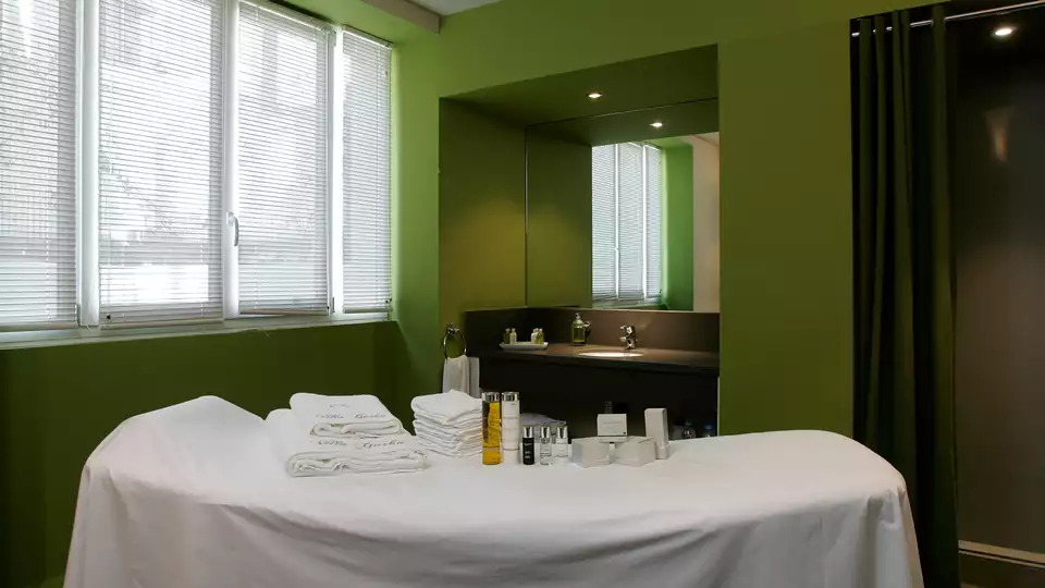 Sejour en suite avec champagne hammam et massage au c ur de Cannes