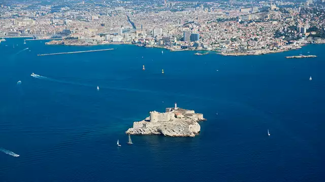 Visite pour le château d'If et Gastronmie à Marseille sur les hauteurs de la Corniche Kennedy