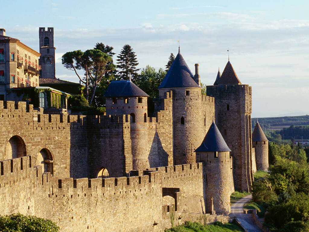 Week-end avec dîner et entrée au château et remparts de Carcassonne - 3* - 25