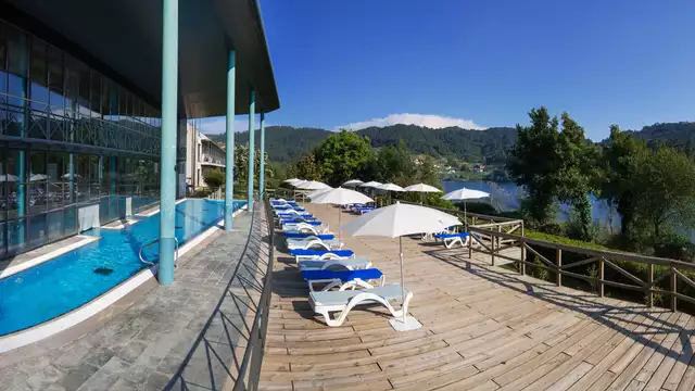 Gastronomía & Relax: Escapada con cena  y acceso a las piscinas termales