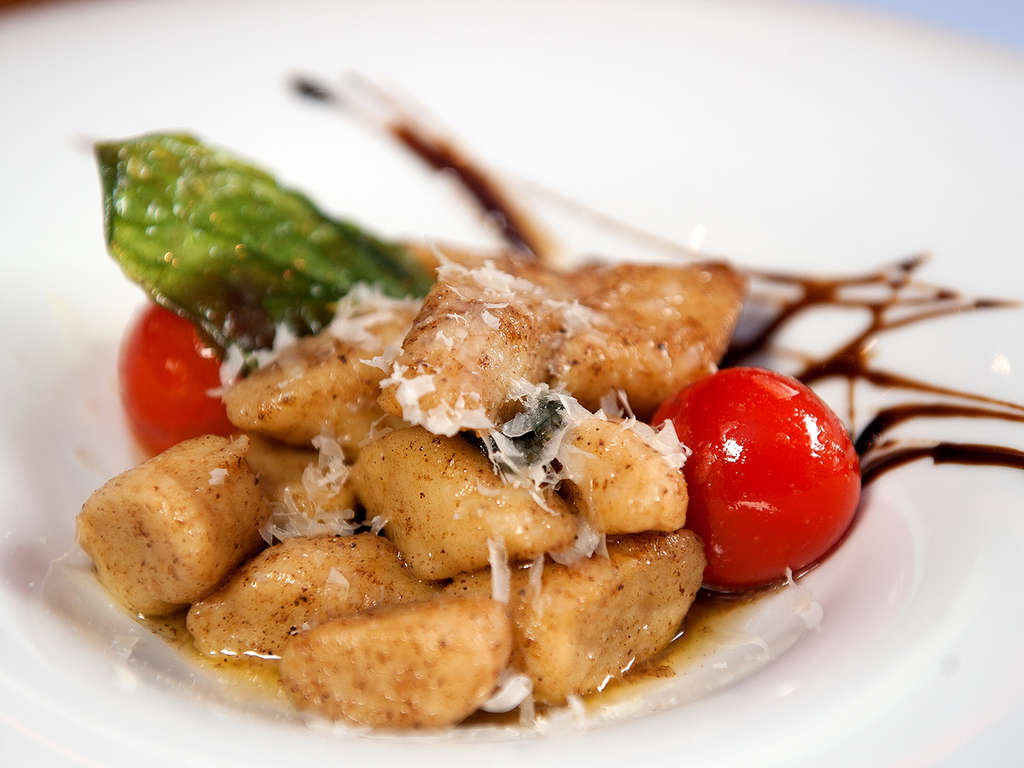 Savourez La Cuisine Traditionnelle Andorrane Dans Un Hôtel De Charme À Arinsal - 3* (ref 11520)