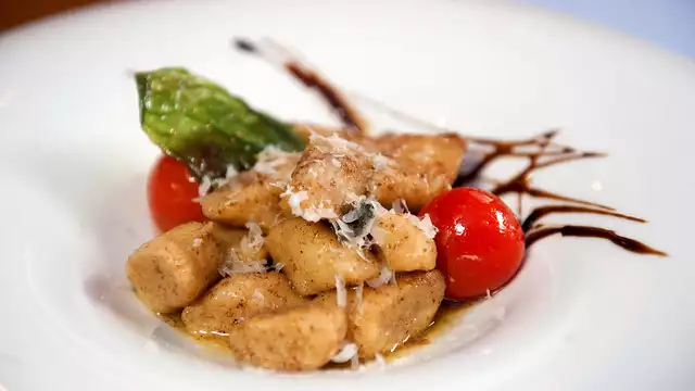 Disfruta de la cocina tradicional andorrana en un hotel con encanto en Arinsal