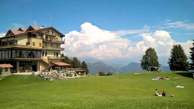 Estancia en Valle Seriana, en la provincia de Bérgamo, con media pensión