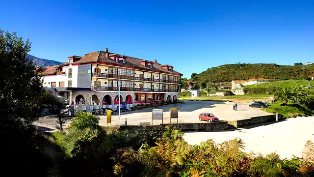 Escapada Familiar en la Costa Asturiana en Media Pensión