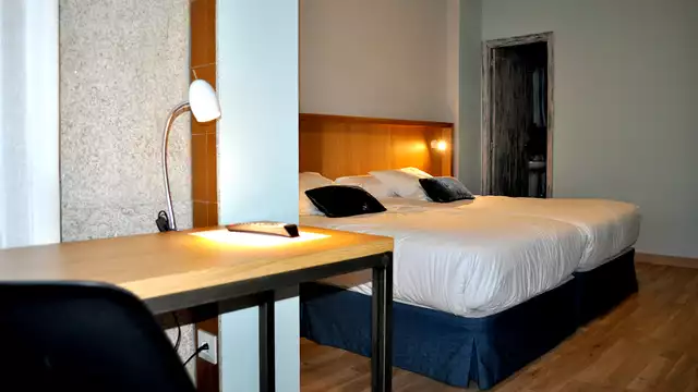 Escapada con desayuno incluido cerca del casco antiguo y de la oficina de turismo de Celanova