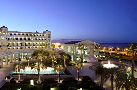 Oasis de luxe au bord de la mer dans la ville de Valence.