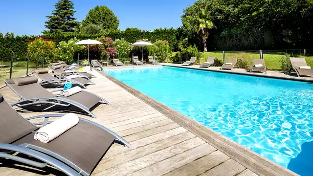Relajación en Grasse con acceso a sauna y jacuzzi y masaje de 30 minutos