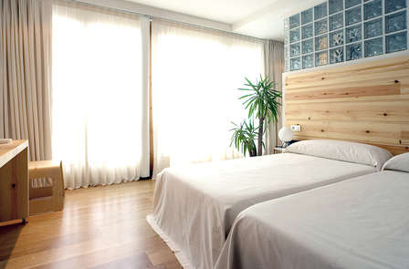 Romantisme dans les Asturies avec bouteille de cava