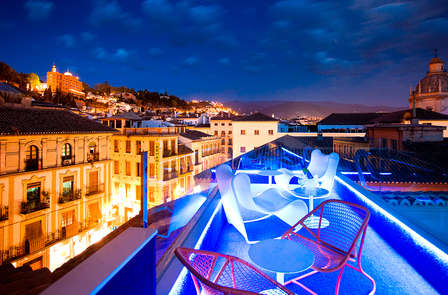 Escapade au centre de Grenade : luxe, design, terrasse luxueuse et accès au spa