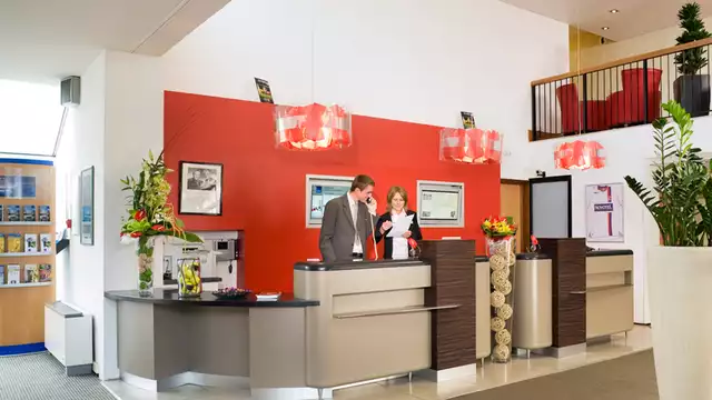 Descubre Amiens mientras te alojas en una habitación Superior