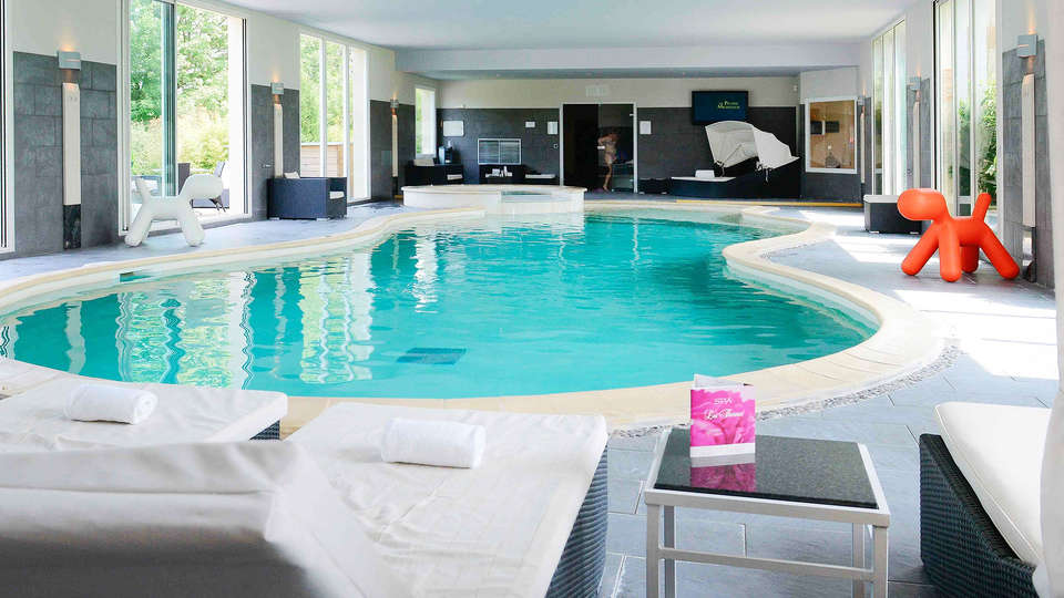 Manoir de la Poterie SPA 'Les Thermes' - EDIT_inpool1.jpg