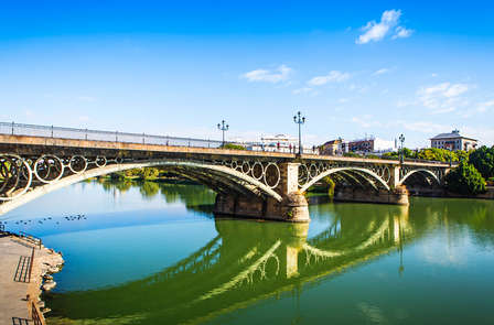 Succombez au charme de Séville : croisière semi-privée au coucher du soleil sur le Guadalquivir
