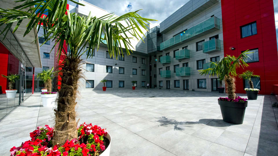 Hotel & SPA Ciudad de Binéfar - EDIT_exterior.jpg