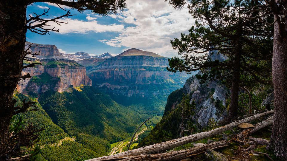 Escapada en un apartamento suite en el Pirineo con sales e hidromasaje