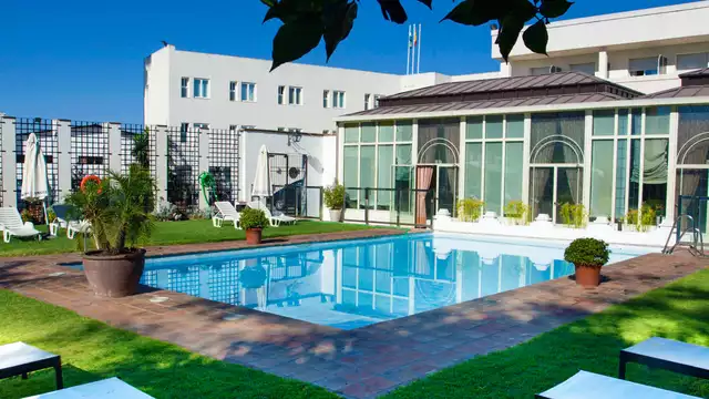 Escapada romántica en Córdoba en habitación Suite con desayuno y parking incluido