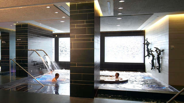 Escapada en pleno centro histórico de Logroño con acceso al Spa y botella de vino