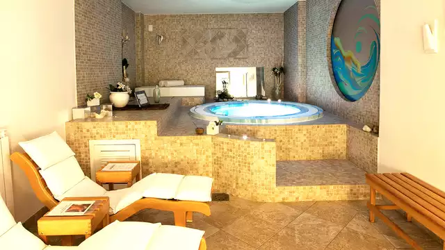 Escapada románticas en una suite de lujo en las colinas de Umbría con acceso al spa
