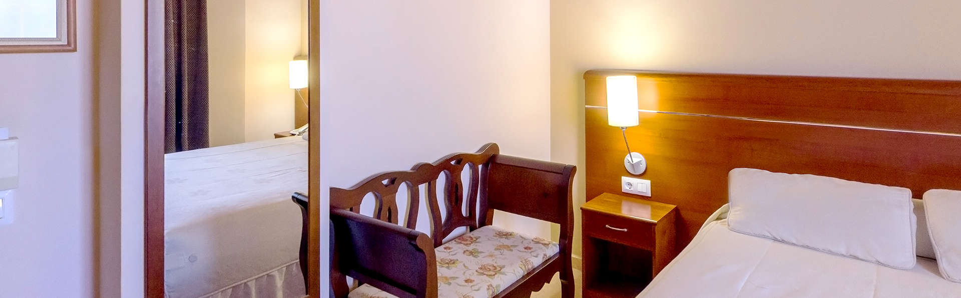 Vacances à Cuenca en chambre double supérieure avec petit-déjeuner inclus.