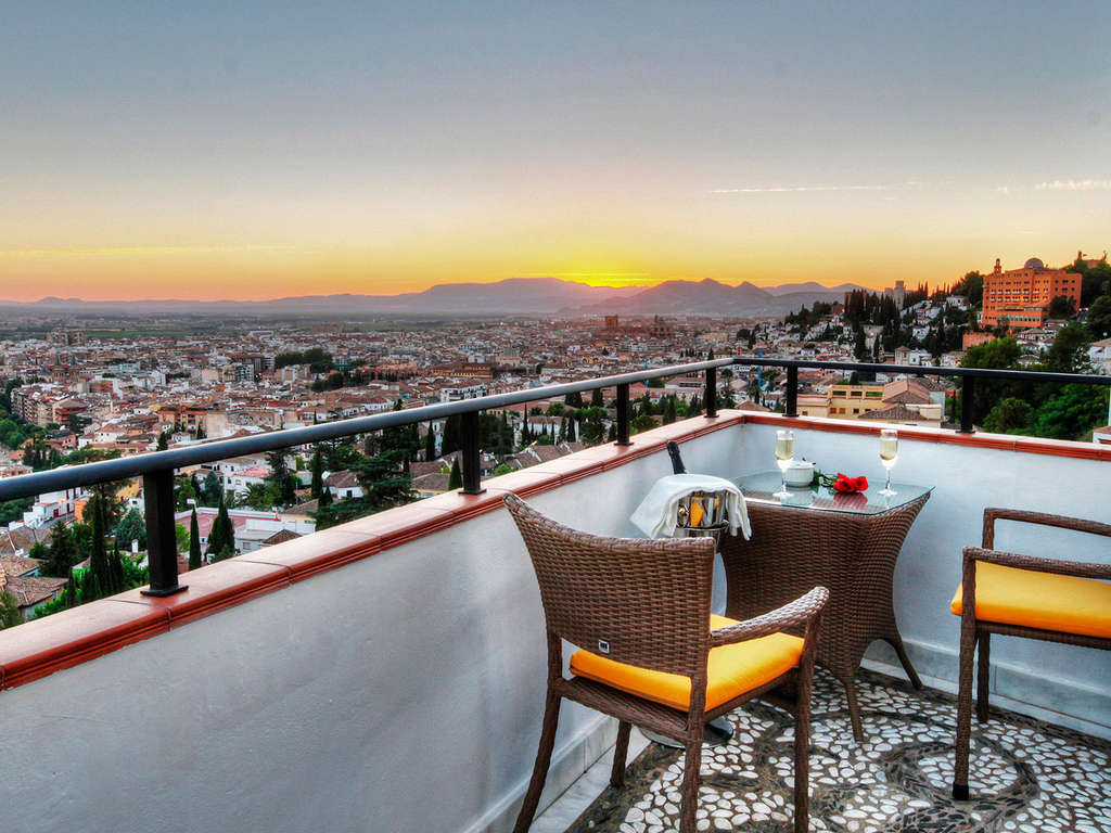 Escapade à Grenade : cocktail sur la terrasse avec une vue incroyable - 8