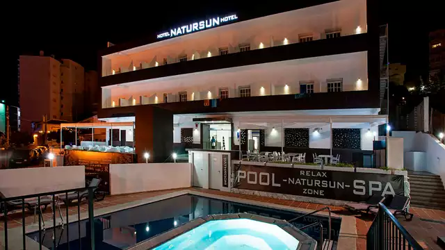 Vive Torremolinos con media pensión